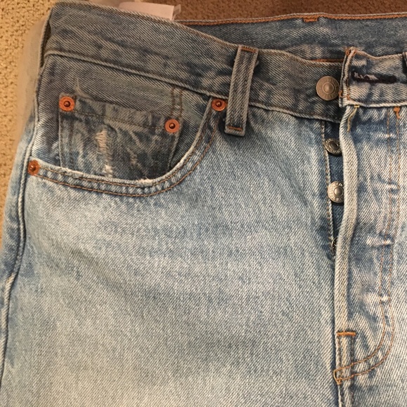 levis pc9